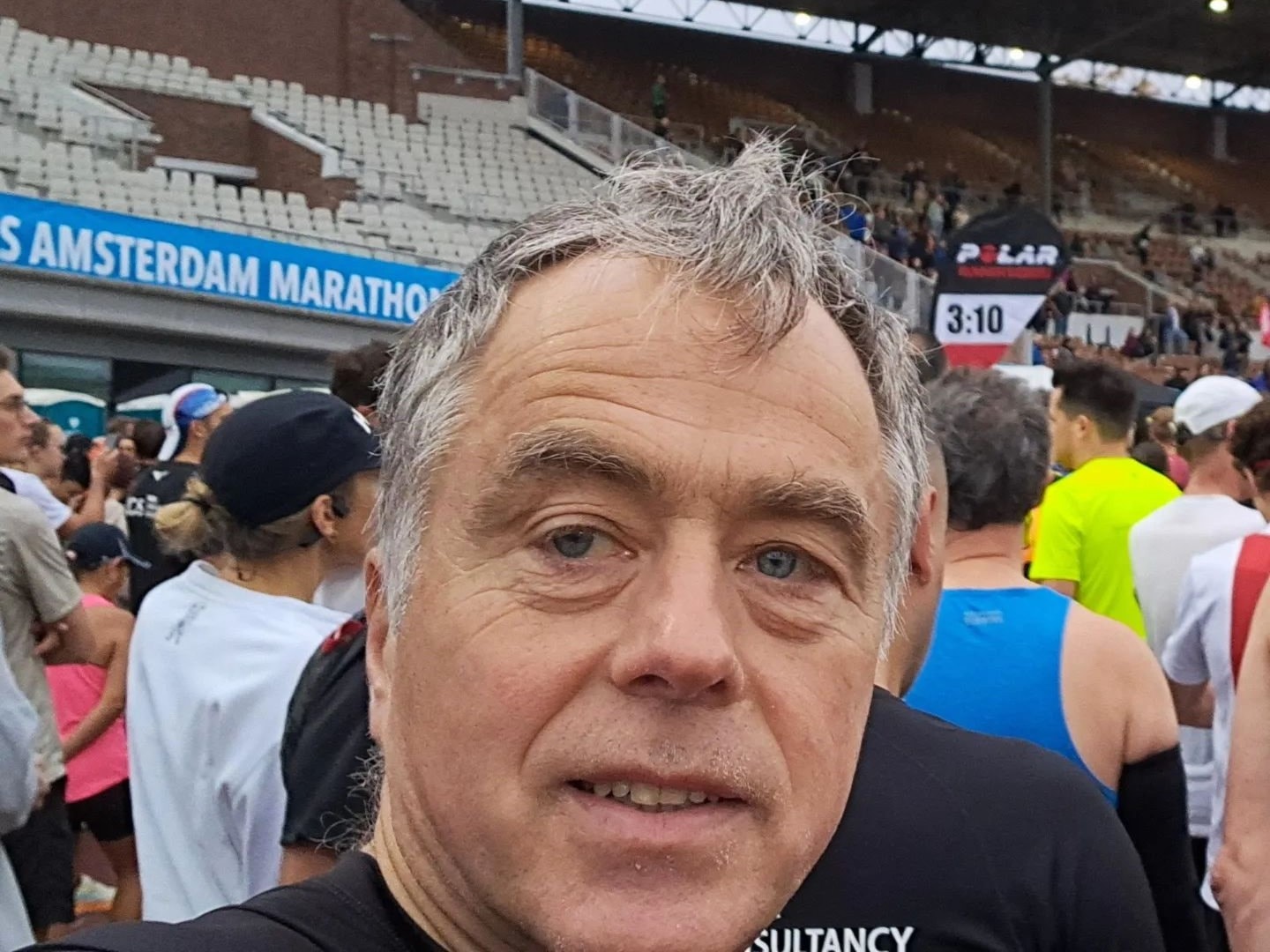 Helge Eide (59) løp Amsterdam Marathon på 3:14:40